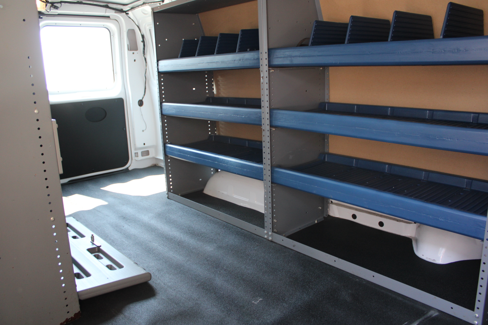 2011 Ford E250 Cargo Van - Photo 4