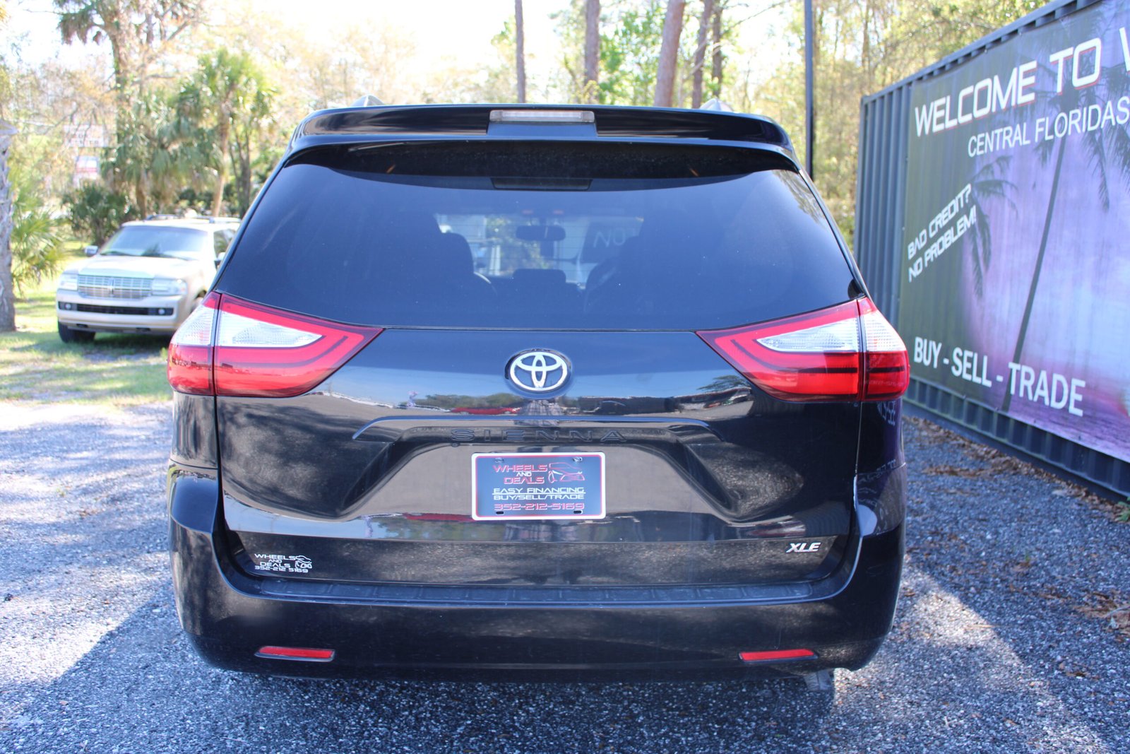 2016 Toyota Sienna XLE - Photo 4