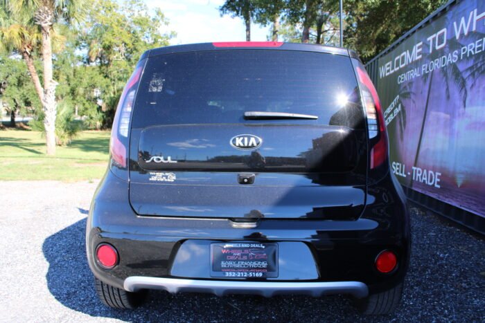 2017 Kia Soul + - Photo 11