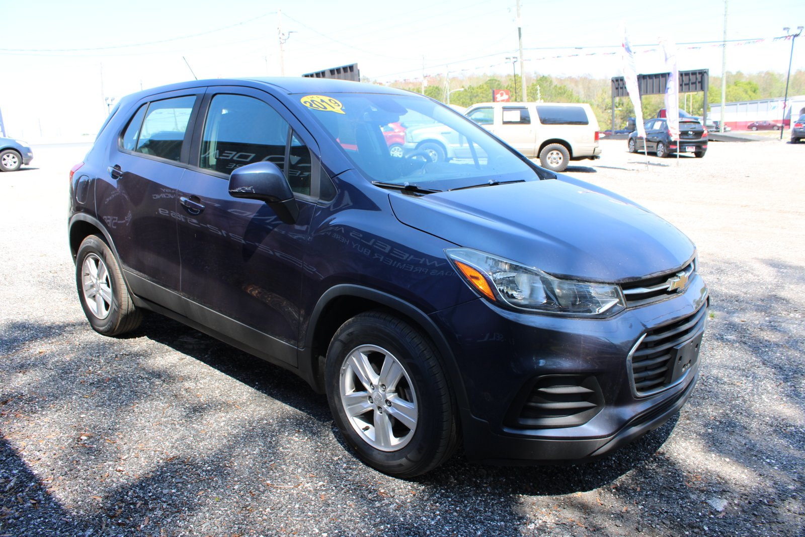 2019 Chevrolet Trax LS - Photo 2
