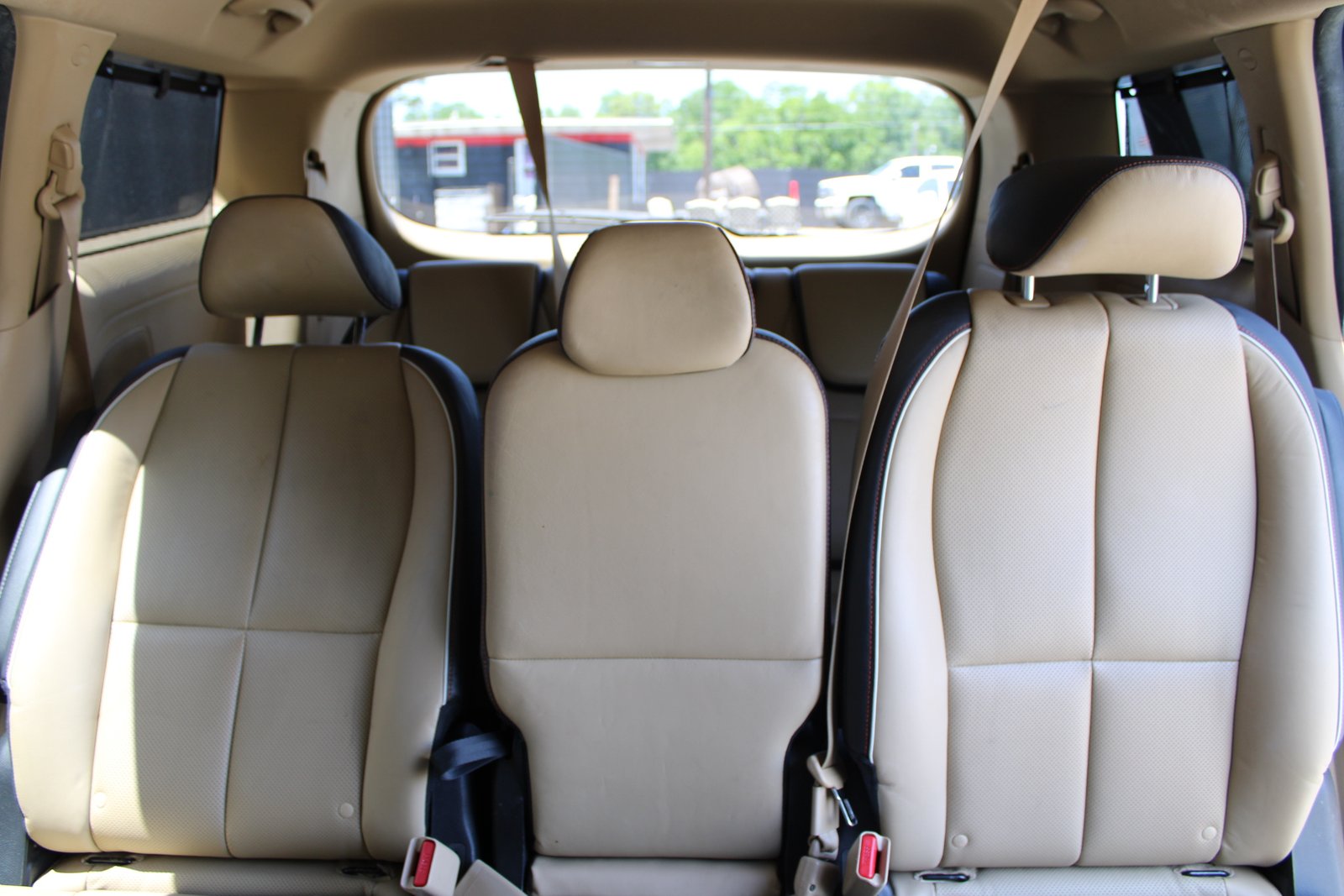 2015 Kia Sedona EX - Photo 6