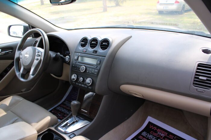 2011 Nissan Altima SL - Photo 12