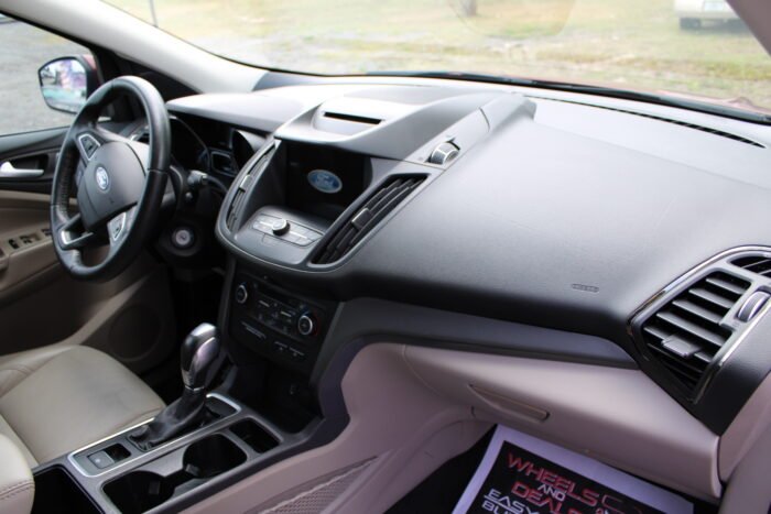 2018 Ford Escape Ecoboost - Photo 12