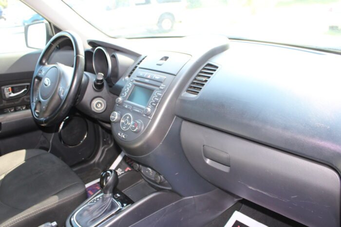 2013 Kia Soul + - Photo 12